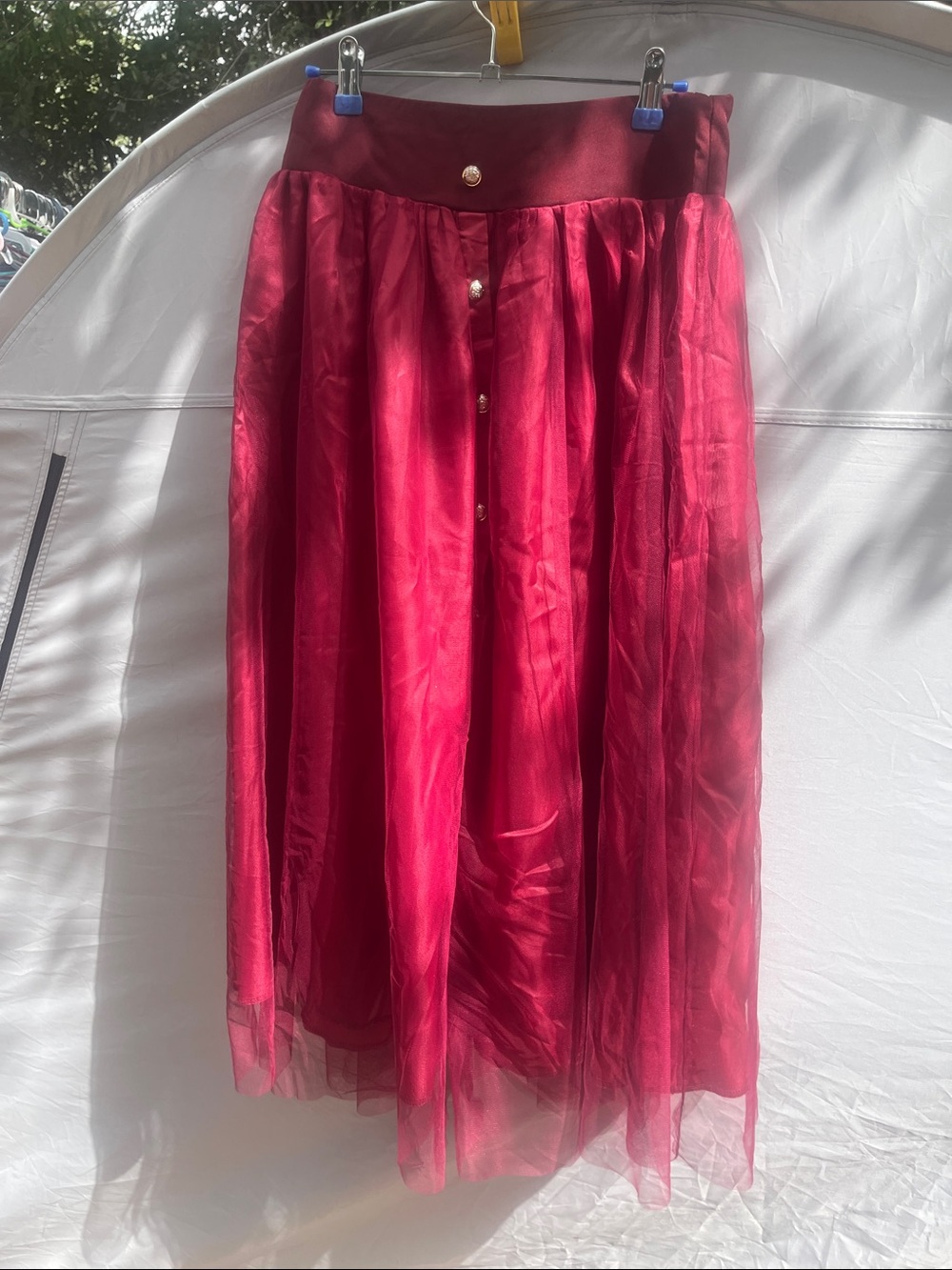SHEIN Wine Red Midi Tulle Skirt with Front Buttons